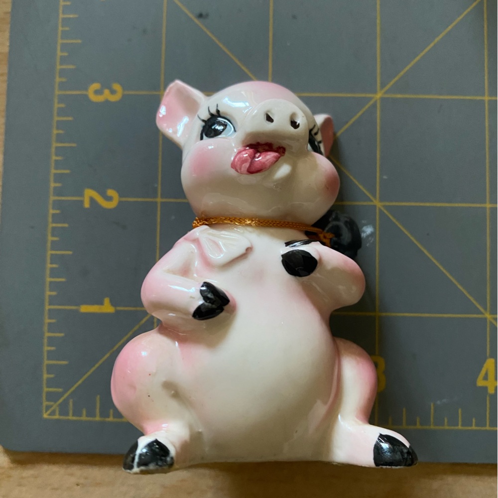 60s anthropomorphic cow & baby cow salt & pepper shakers - bells on neck -Japan - Picture 9 of 11
